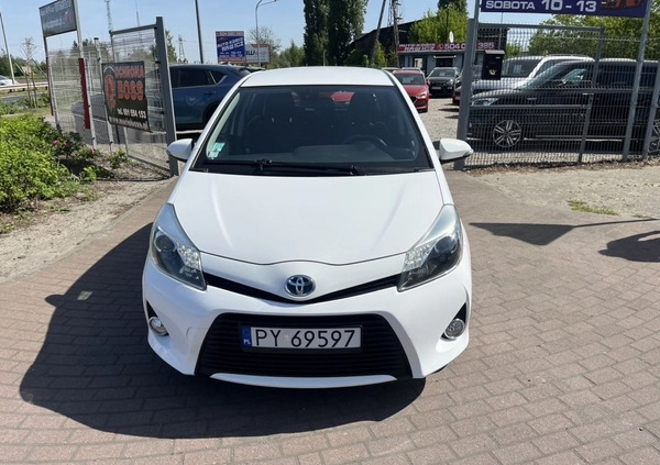 Toyota Yaris cena 39500 przebieg: 106000, rok produkcji 2014 z Biłgoraj małe 211